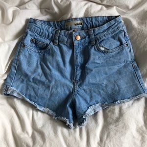 TOPSHOP HIGH WAISTED SHORTS